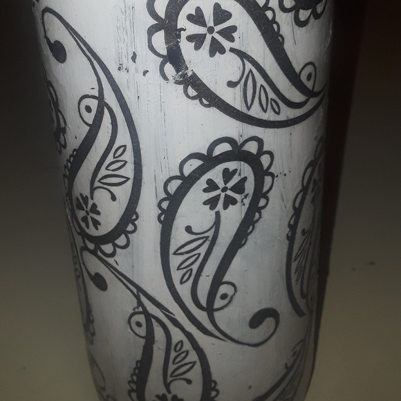 Vintage style wine bottle centerpiece - Picture 3 of 3